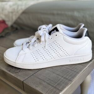 Mens K - Swiss Court Casper Sneaker size 10.5 black white shoes for men